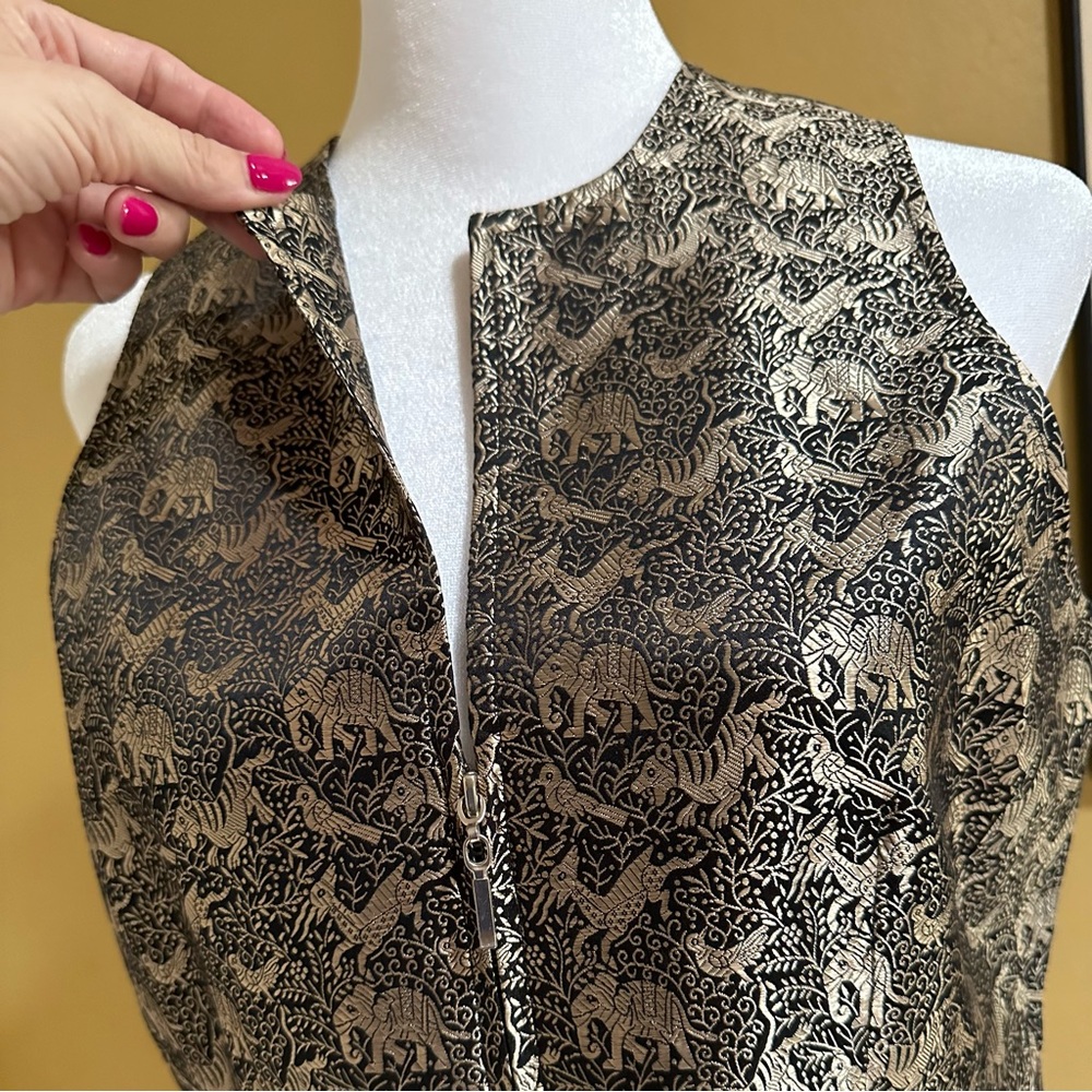 ♥️Emanuel Ungaro Petite Exquisite Brocade Vest - Size 6